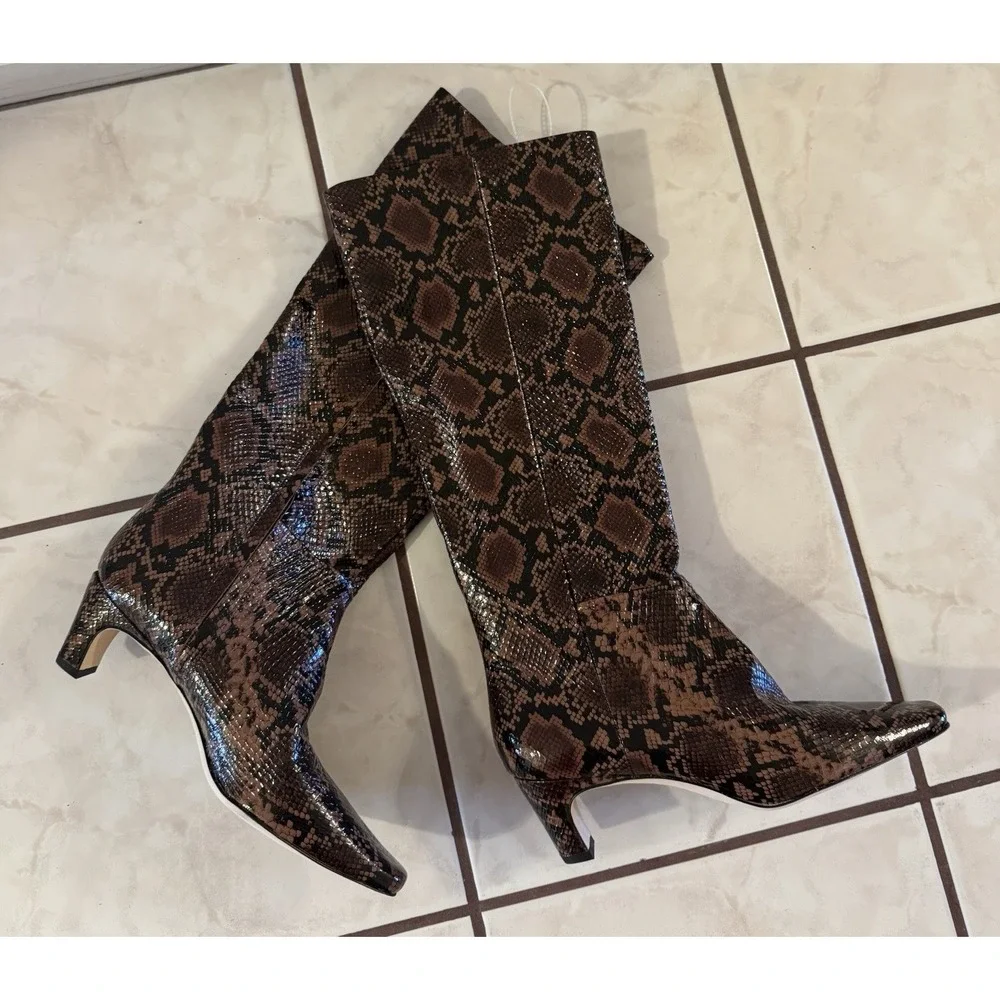 NWOB Antonio Melani Brown Python Snake Print Patent Leather‎ Boots Zip Sz 8M